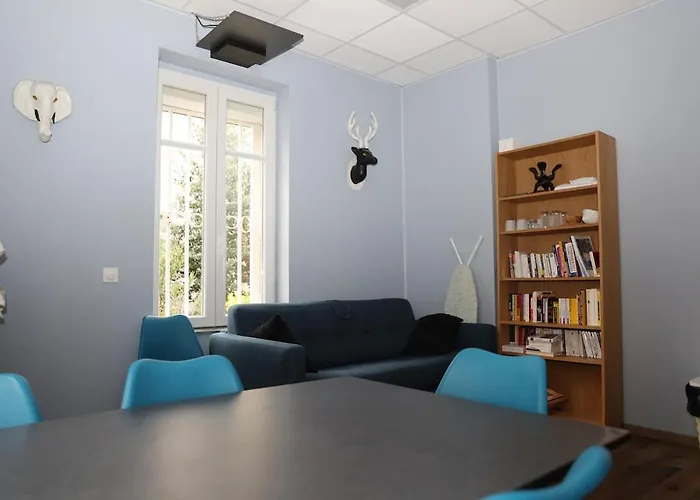 Charming App In Near Center, Neudorf