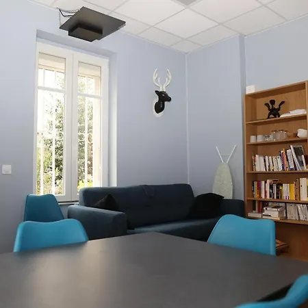 Charming App In Near Center, Neudorf